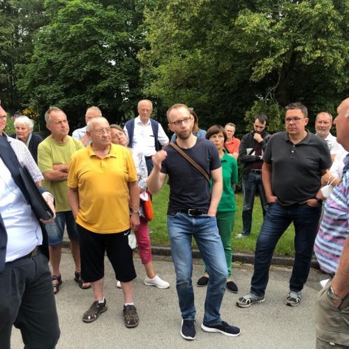 222445642_1990454824442105_2624098712332664261_n Thomas Apfel und Dominik Sauerteig beim Stadtteilspaziergang